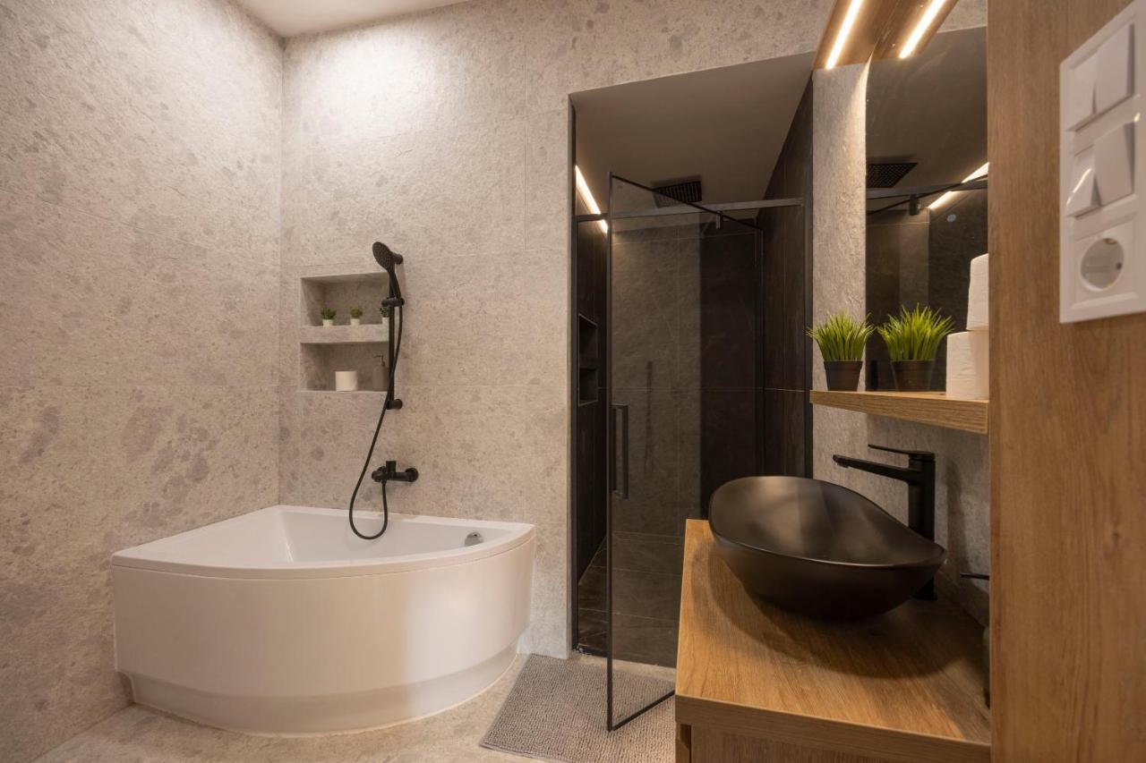 Luxurious & Spacious Central Residence With Balcony Budapeszt Zewnętrze zdjęcie